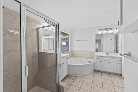 $959,000 | 5724 Brittlyns Court, Austin, TX 78730