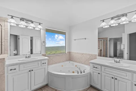 $959,000 | 5724 Brittlyns Court, Austin, TX 78730