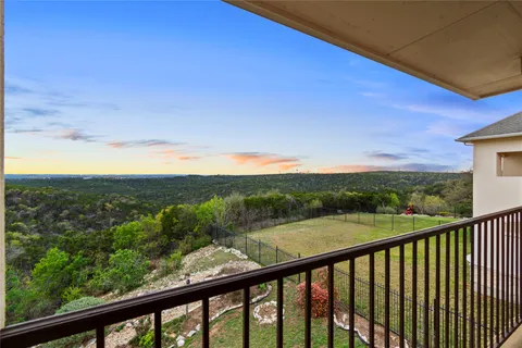 $959,000 | 5724 Brittlyns Court, Austin, TX 78730
