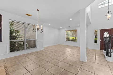 $959,000 | 5724 Brittlyns Court, Austin, TX 78730