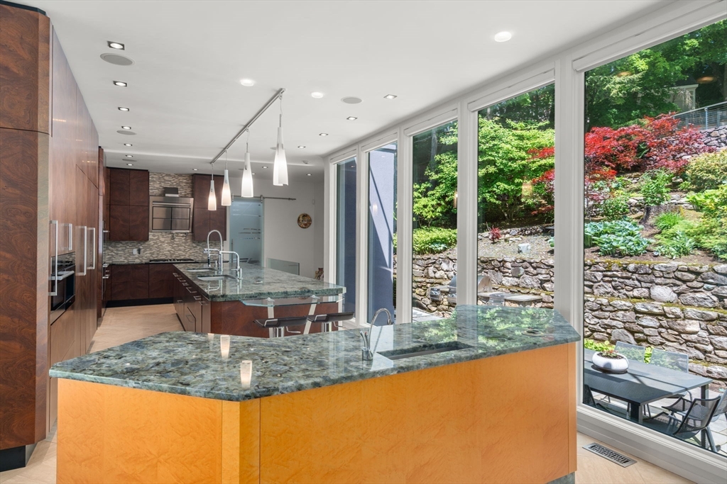 17 Edge Hill Road Newton, MA 02467 - Photo 9 of 29