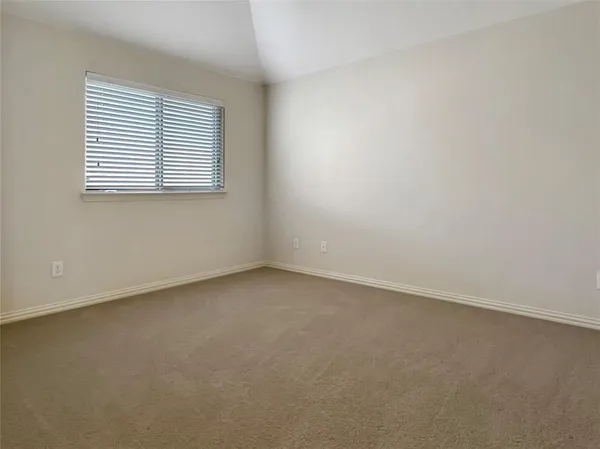 $2,800 | 5212 Fringetree Drive, McKinney, TX 75071