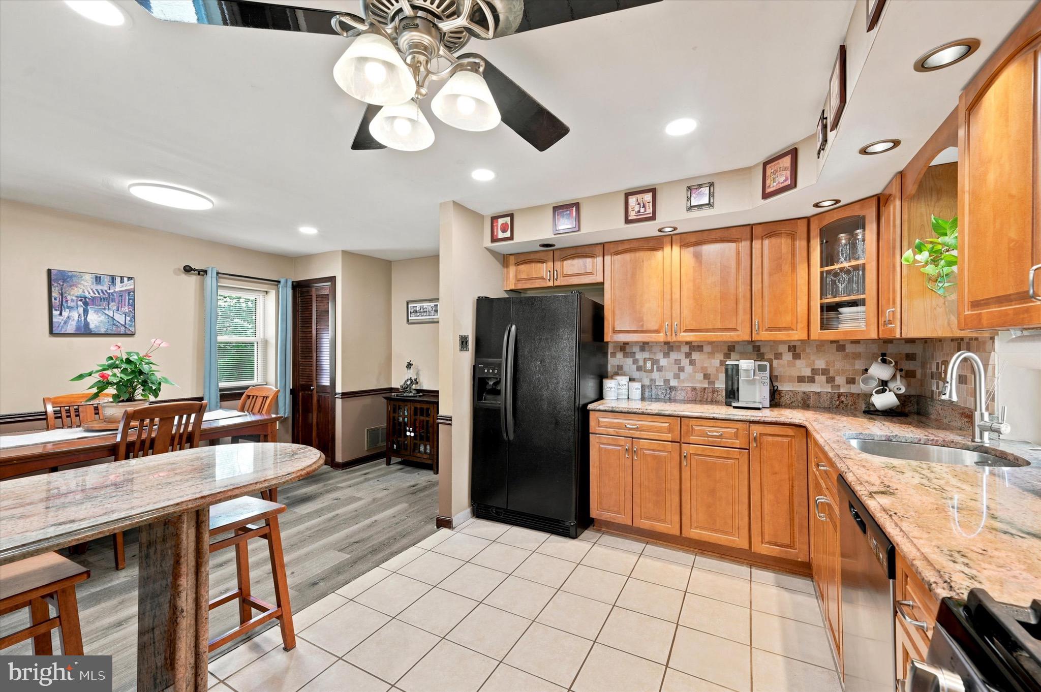 747 Surrey Road Aldan, PA 19018 - Photo 13 of 25 Kitchen/Island