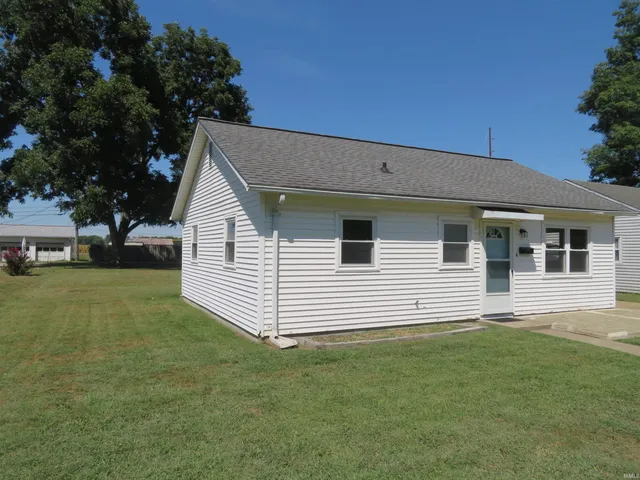 $124,900 | 1235 East 3rd Street, Mount Vernon, IN 47620