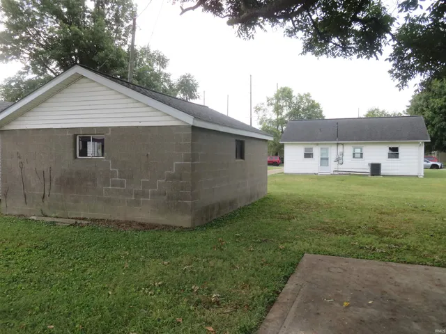 $124,900 | 1235 East 3rd Street, Mount Vernon, IN 47620