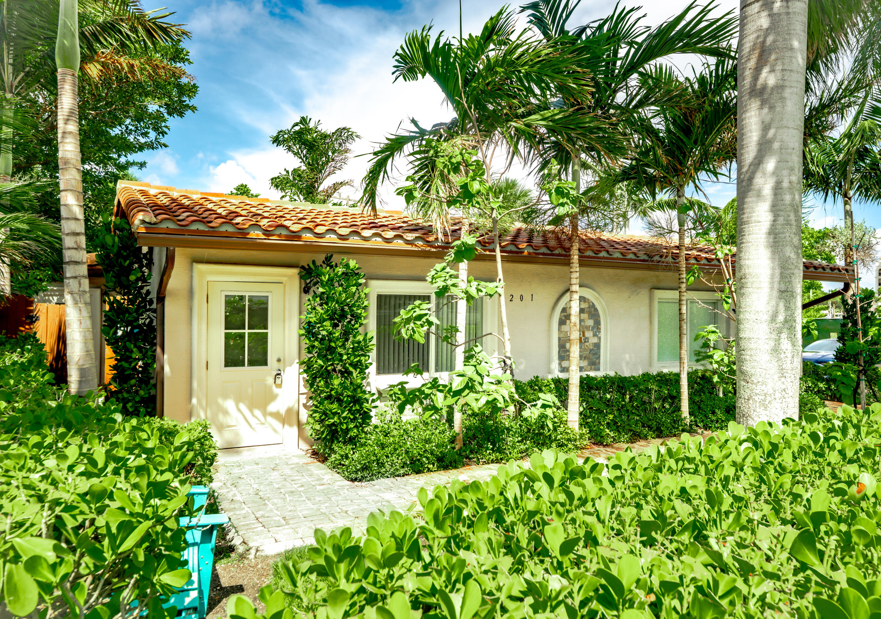 201 South Ocean Boulevard Boca Raton, FL 33432 - Photo 4 of 23 Unit7-17
