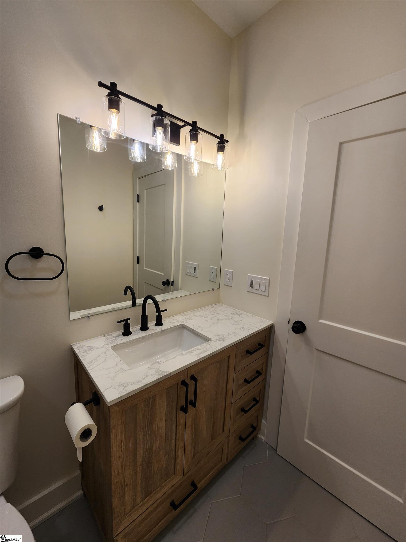 307 Barton Street Easley, SC 29640 - Photo 11 of 27 Gallery Image 11