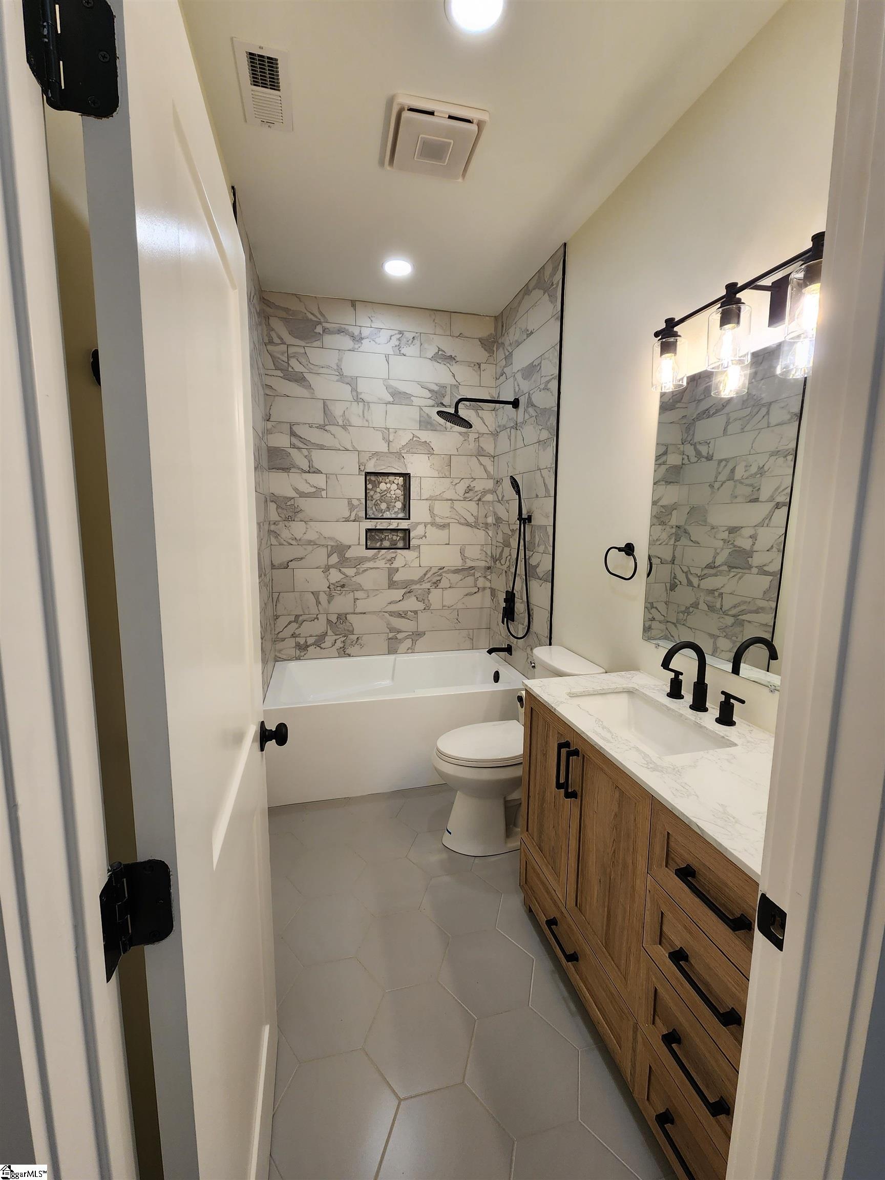 307 Barton Street Easley, SC 29640 - Photo 13 of 27 Gallery Image 13