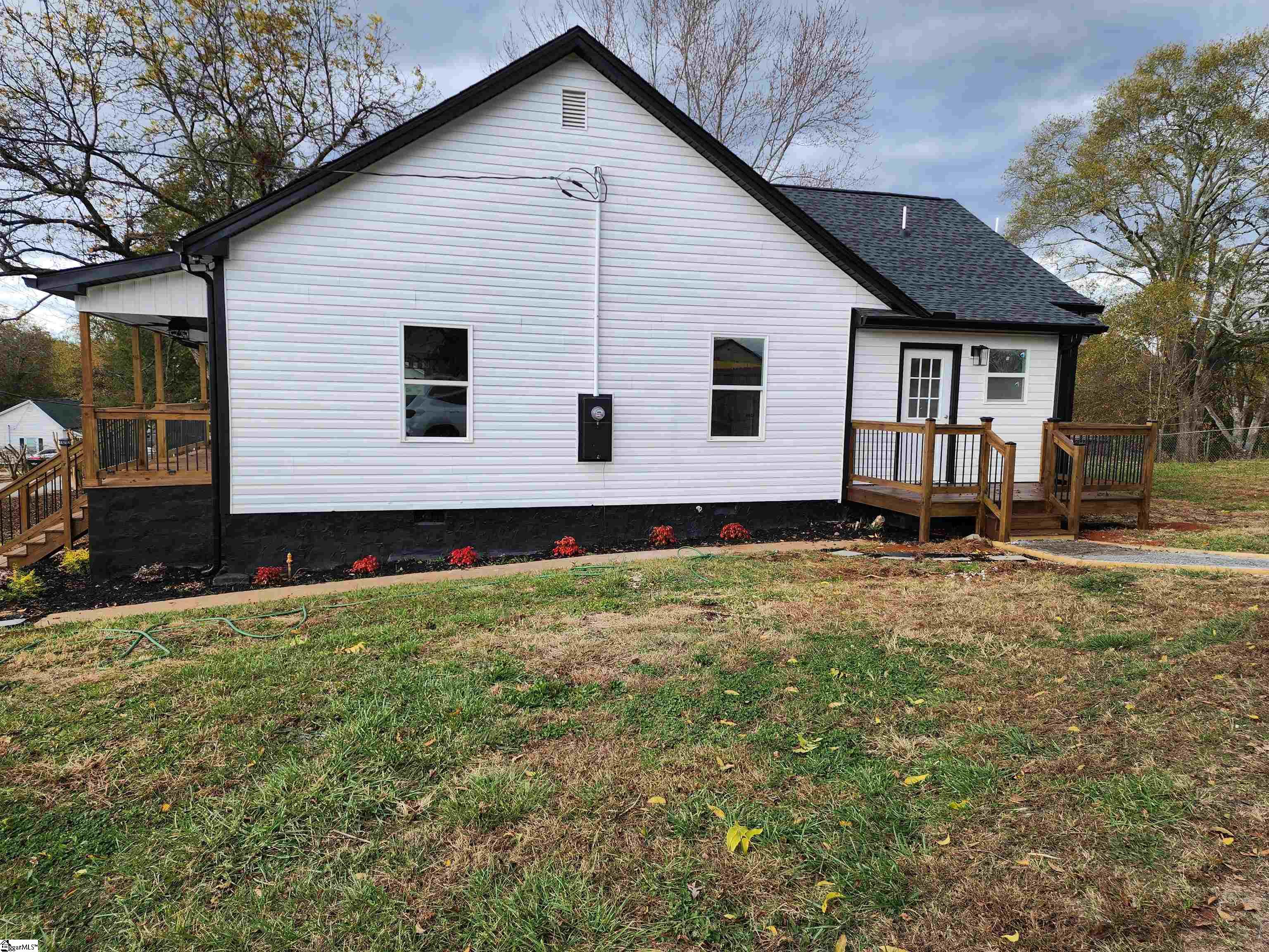 307 Barton Street Easley, SC 29640 - Photo 26 of 27 Gallery Image 26
