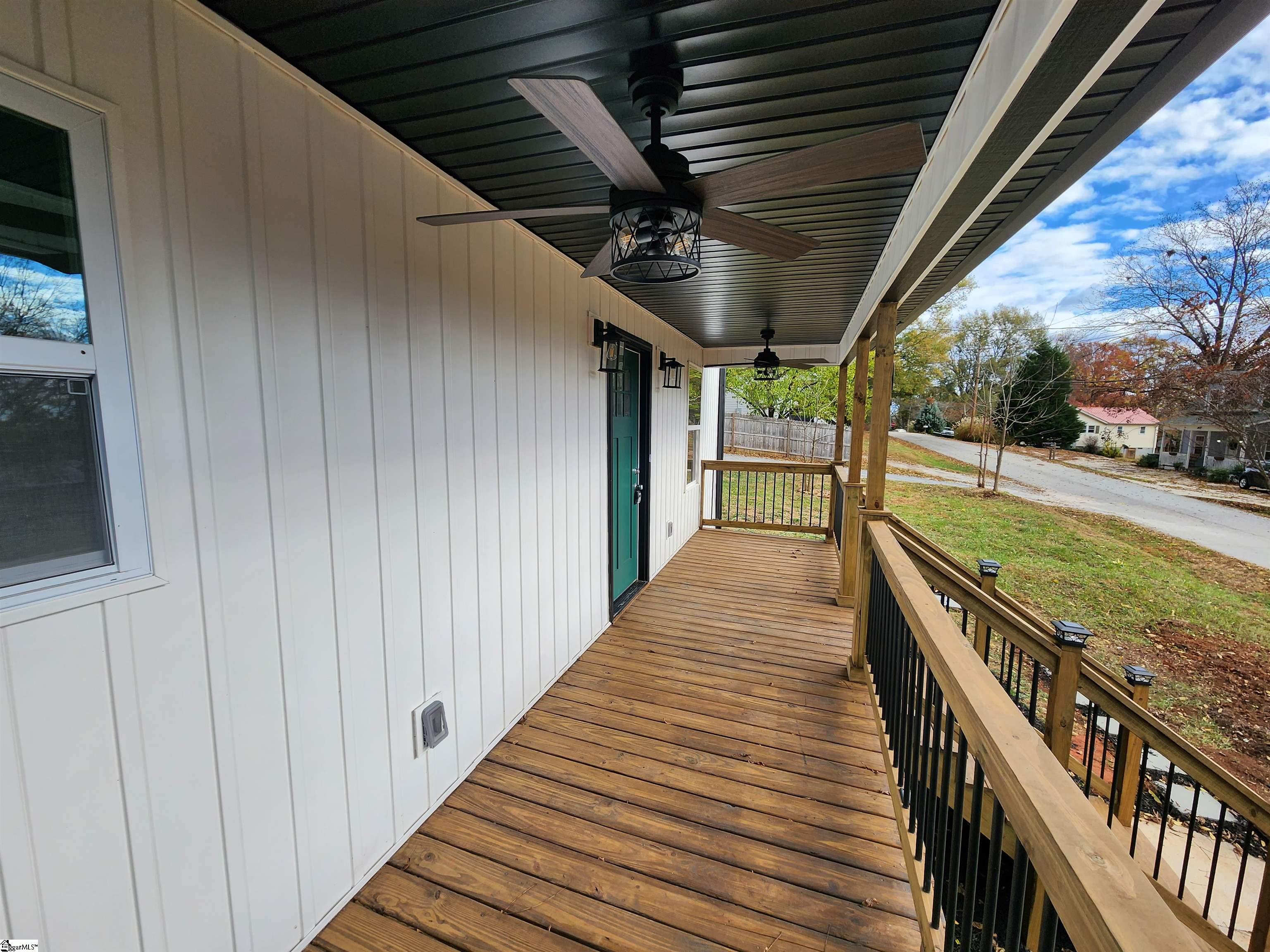 307 Barton Street Easley, SC 29640 - Photo 3 of 27 Gallery Image 3