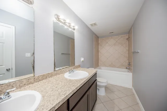 $1,900 | 1631 Dove Run, Brookshire, TX 77423