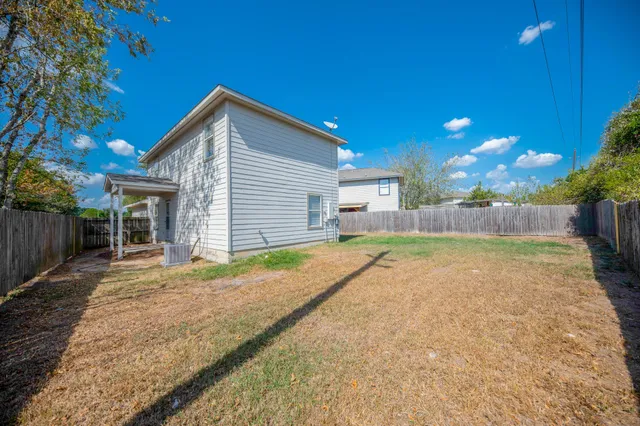 $1,900 | 1631 Dove Run, Brookshire, TX 77423