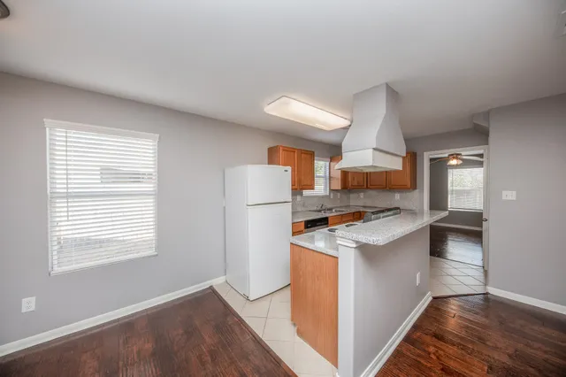 $1,900 | 1631 Dove Run, Brookshire, TX 77423