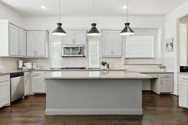 $460,000 | 716 Nathanael Greene Court, Aubrey, TX 76227