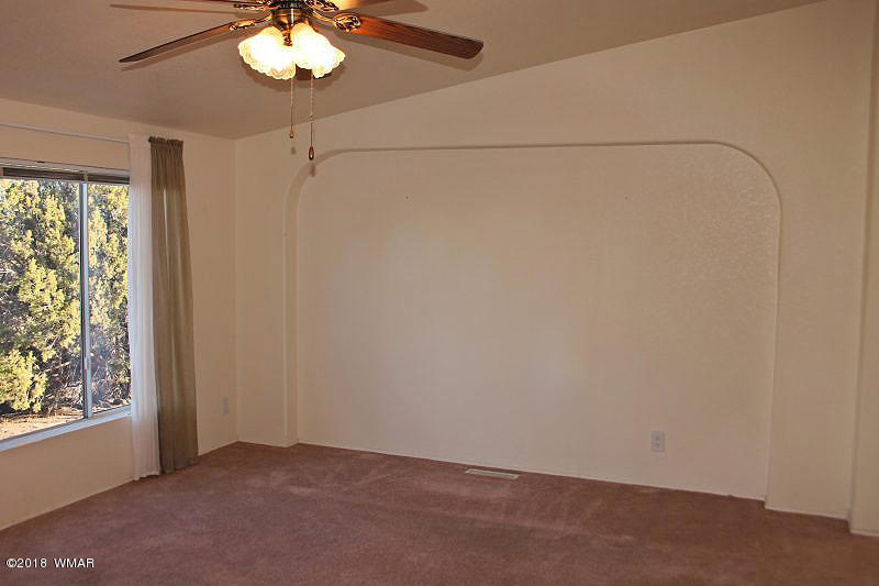 2045 Parker Ranch Road Show Low, AZ 85901 - Photo 10 of 34 Gallery Image 10