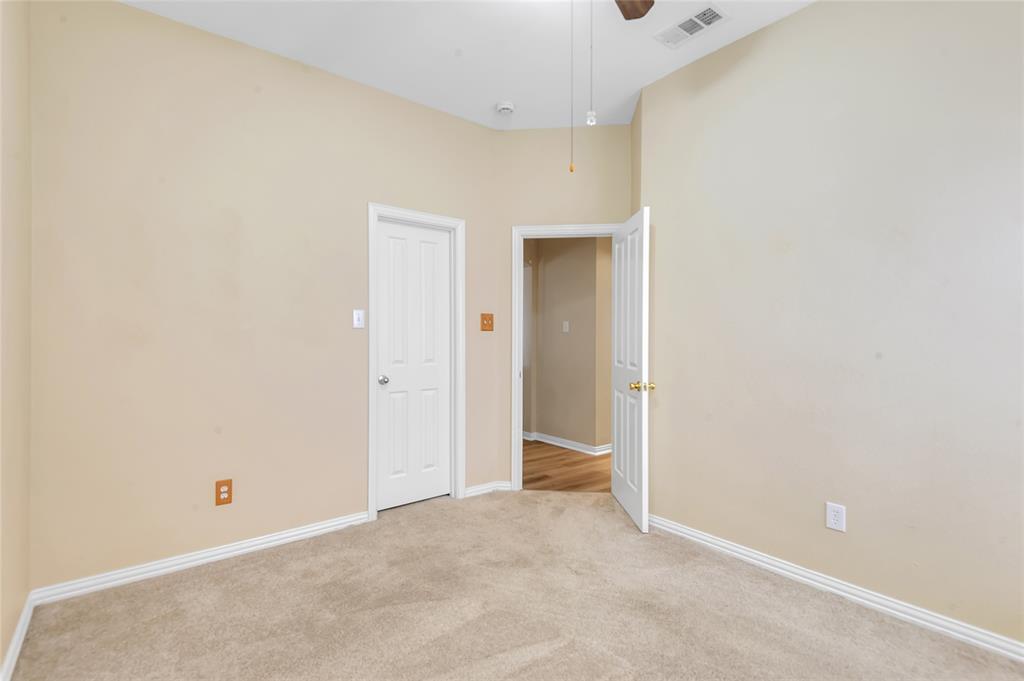 1404 Ranch Hill Drive Irving, TX 75063 - Photo 22 of 31