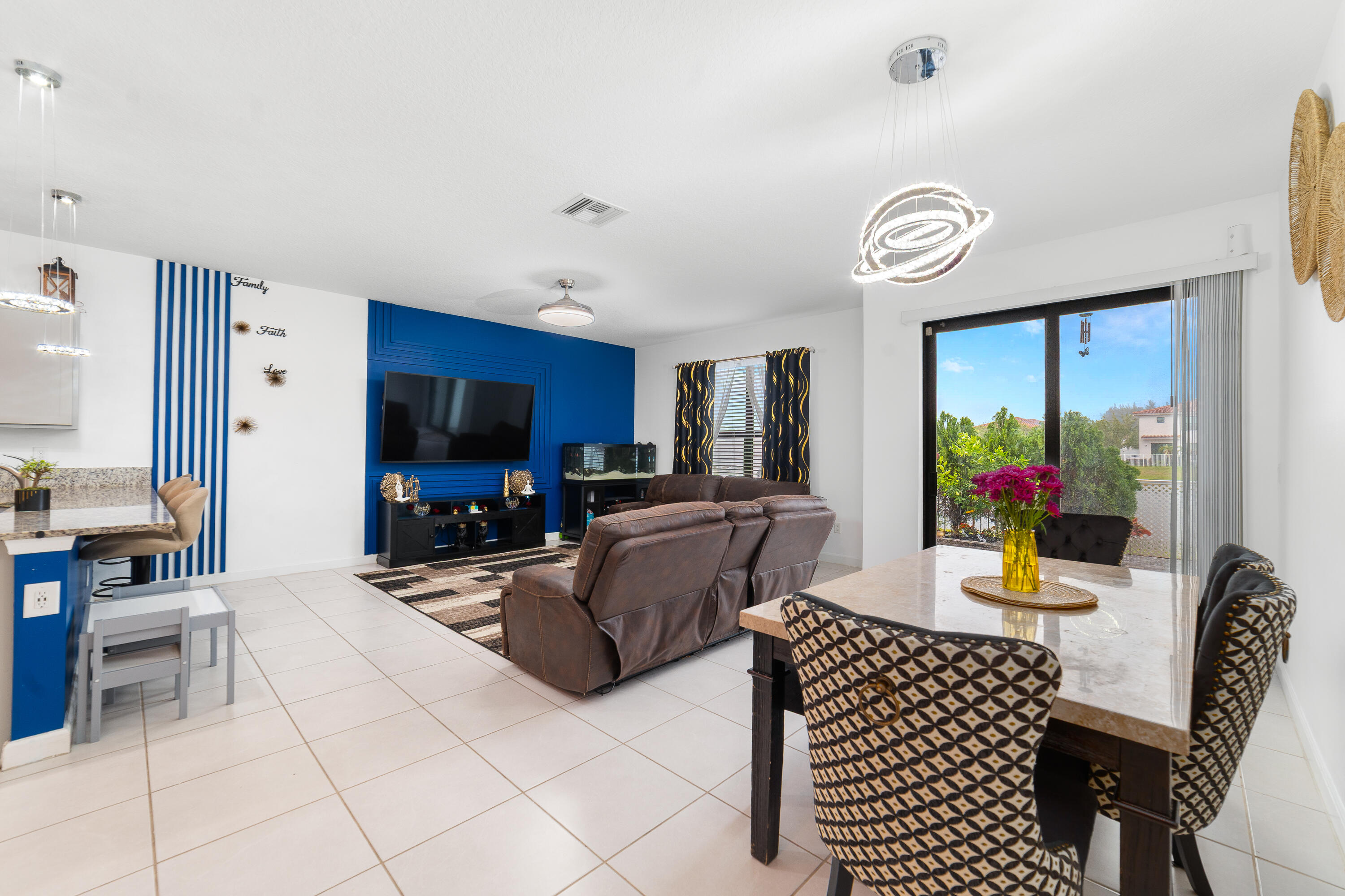 2024 Sugar Maple Drive Riviera Beach, FL 33410 - Photo 12 of 38 DSC0014