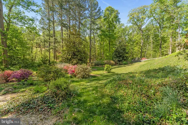 $490,000 | 300 Braehead Drive, Fredericksburg, VA 22401