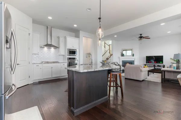 $779,000 | 1442 Somerset Place, Barrington, IL 60010