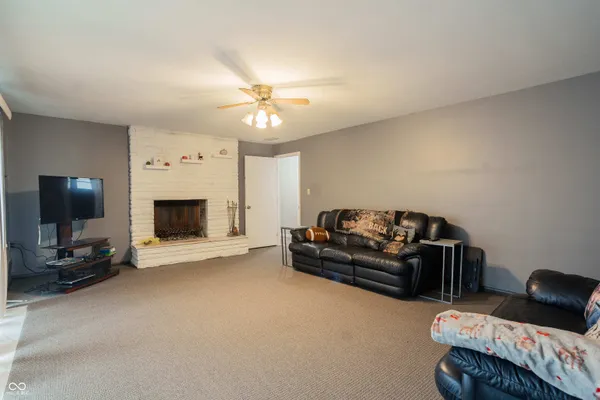 $200,000 | 225 College Drive, Anderson, IN 46012