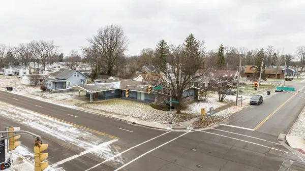 $200,000 | 225 College Drive, Anderson, IN 46012