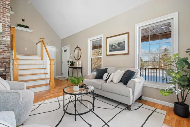 $675,000 | 71 Island Pond Road, Derry, NH 03038