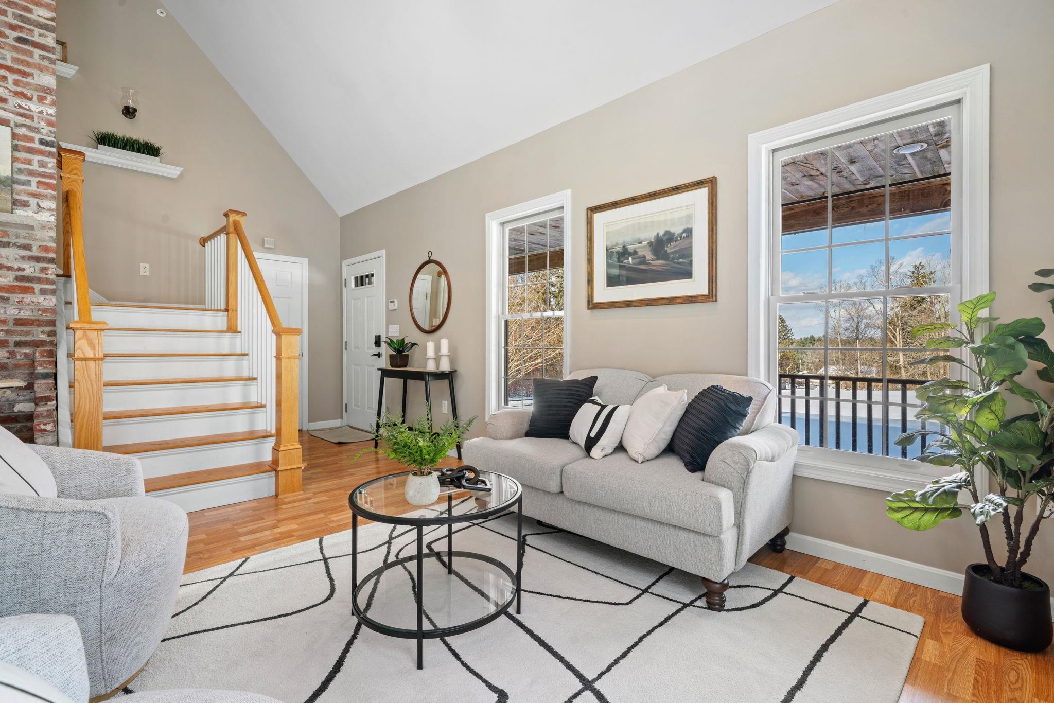 71 Island Pond Road Derry, NH 03038 - Photo 17 of 57