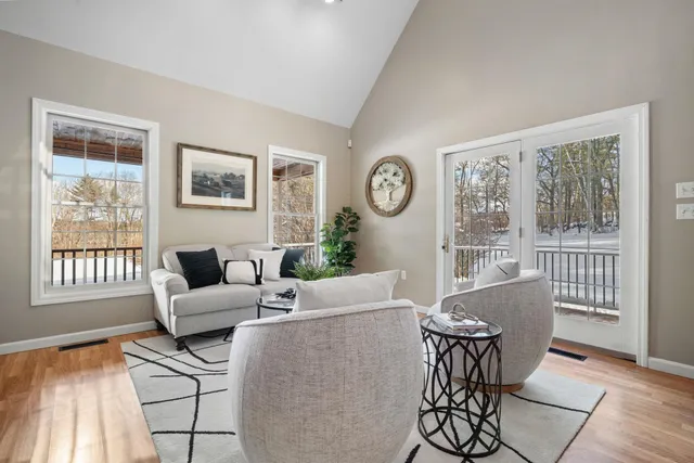 $675,000 | 71 Island Pond Road, Derry, NH 03038