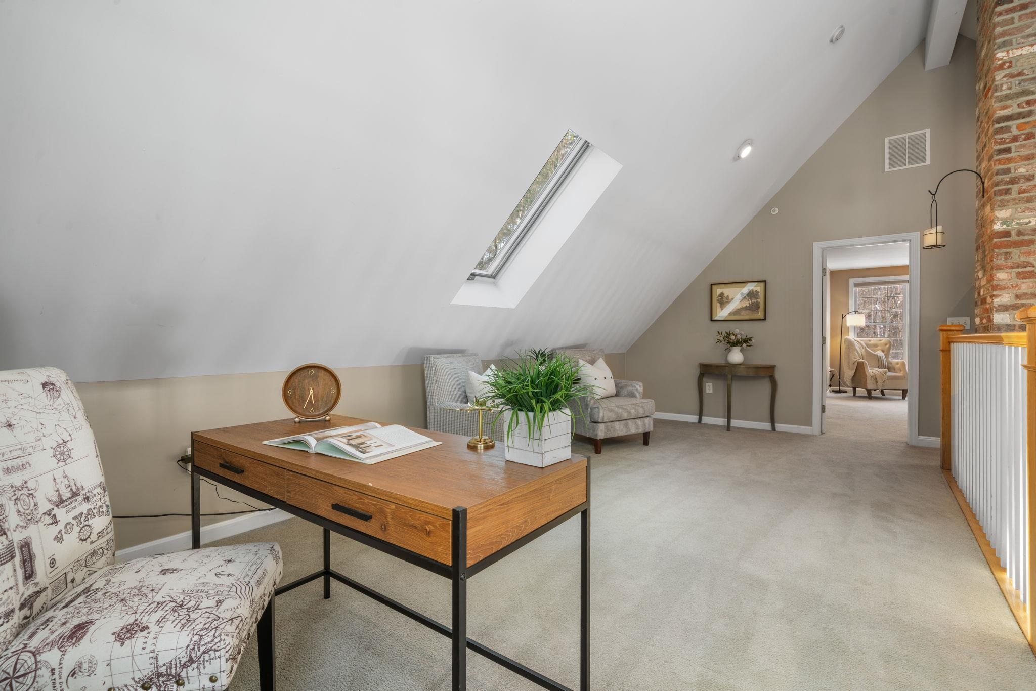 71 Island Pond Road Derry, NH 03038 - Photo 24 of 57