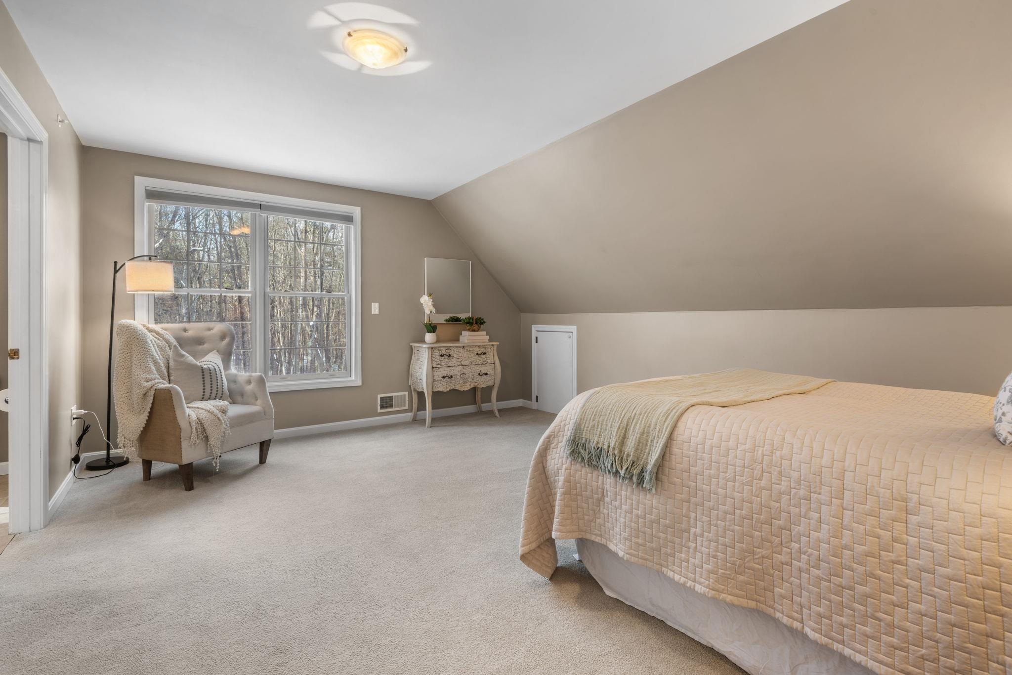 71 Island Pond Road Derry, NH 03038 - Photo 26 of 57