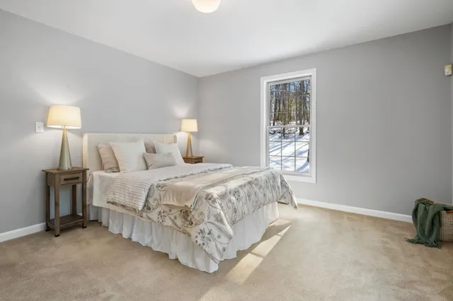 $675,000 | 71 Island Pond Road, Derry, NH 03038