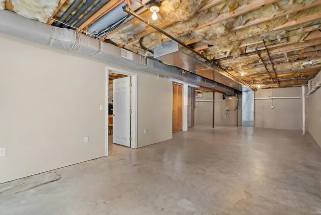 $675,000 | 71 Island Pond Road, Derry, NH 03038