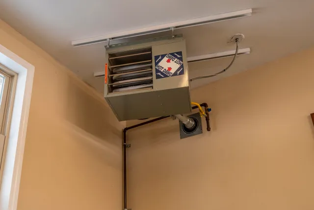 $675,000 | 71 Island Pond Road, Derry, NH 03038