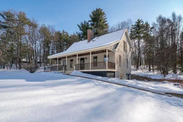 $675,000 | 71 Island Pond Road, Derry, NH 03038