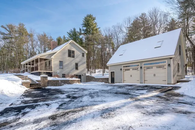 $675,000 | 71 Island Pond Road, Derry, NH 03038