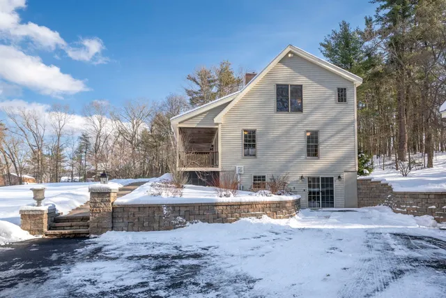 $675,000 | 71 Island Pond Road, Derry, NH 03038