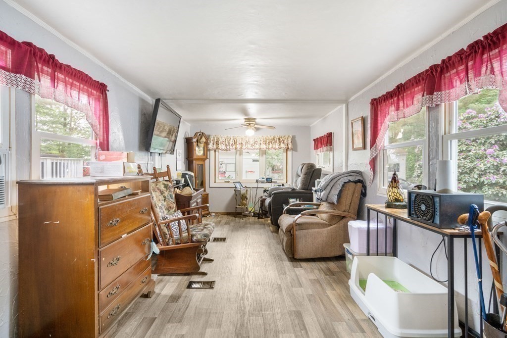376 Worcester Road, Unit 8 Charlton, MA 01507 - Photo 5 of 17 Gallery Image 5