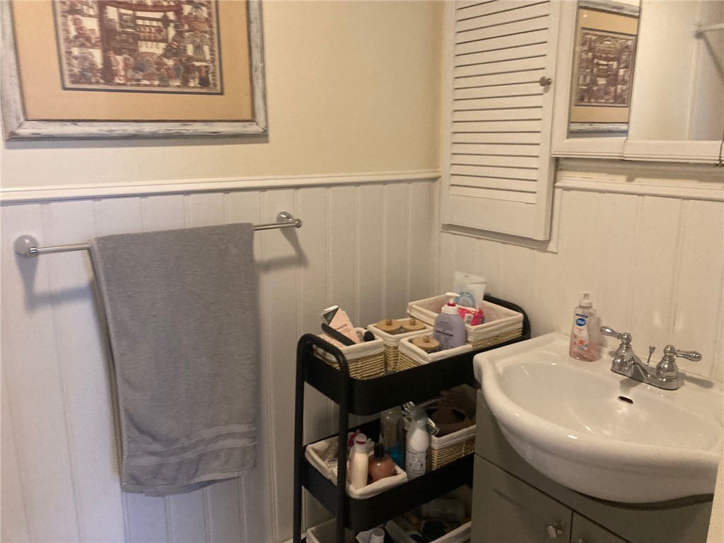 29 Mt Hygeia Road Foster, RI 02825 - Photo 6 of 25 full bath