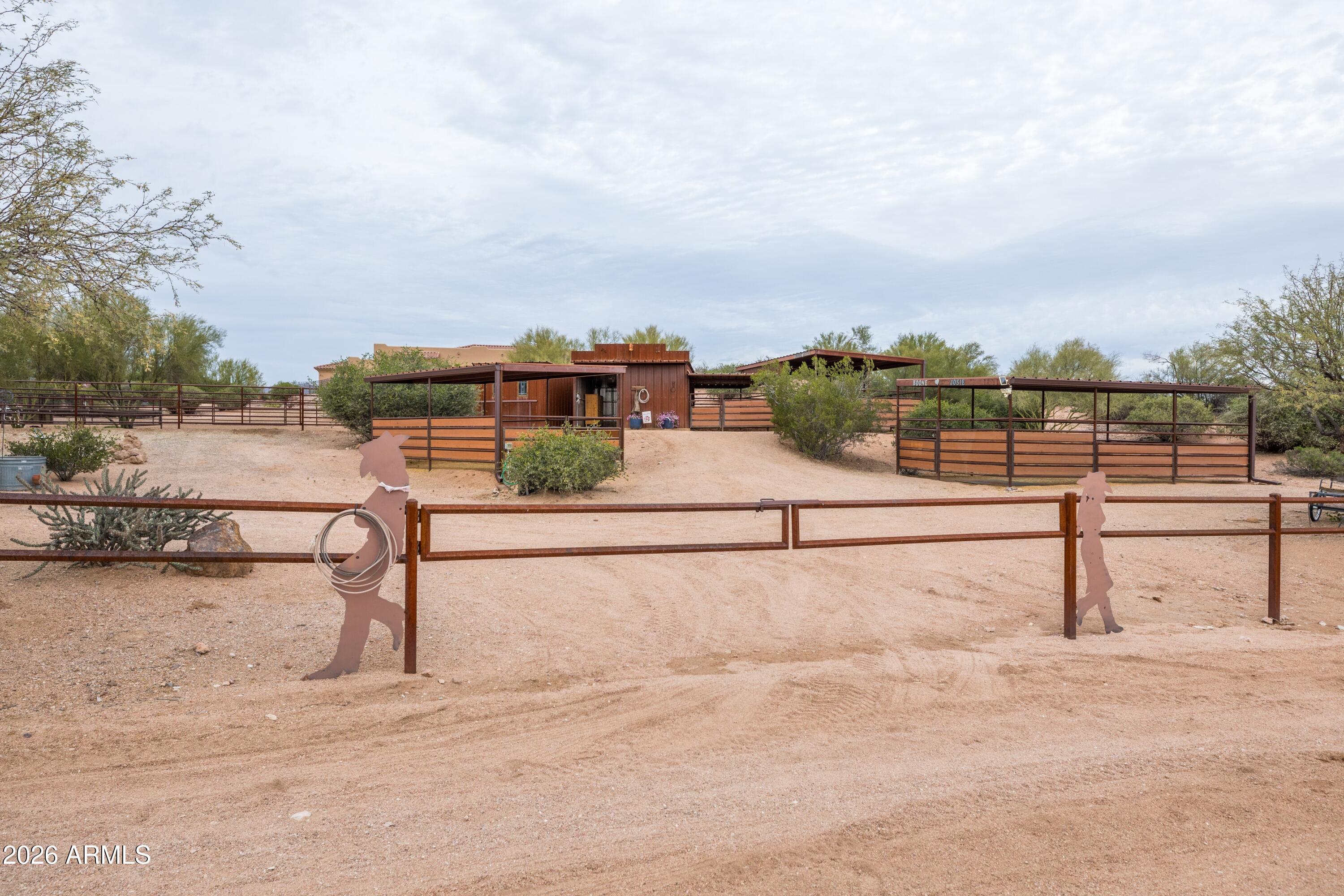 13906 East Montello Road Scottsdale, AZ 85262 - Photo 82 of 110 Great Horse Set Up