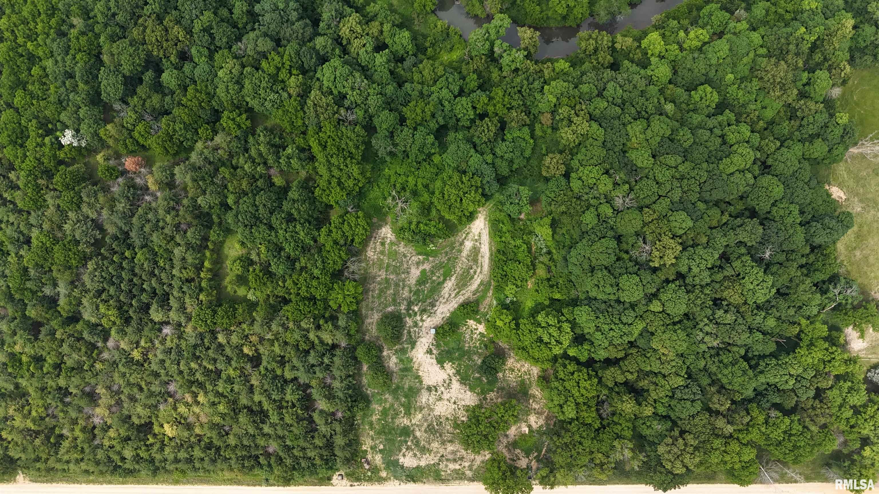 4456 115th Street Clinton, IA 52732 - Photo 2 of 18