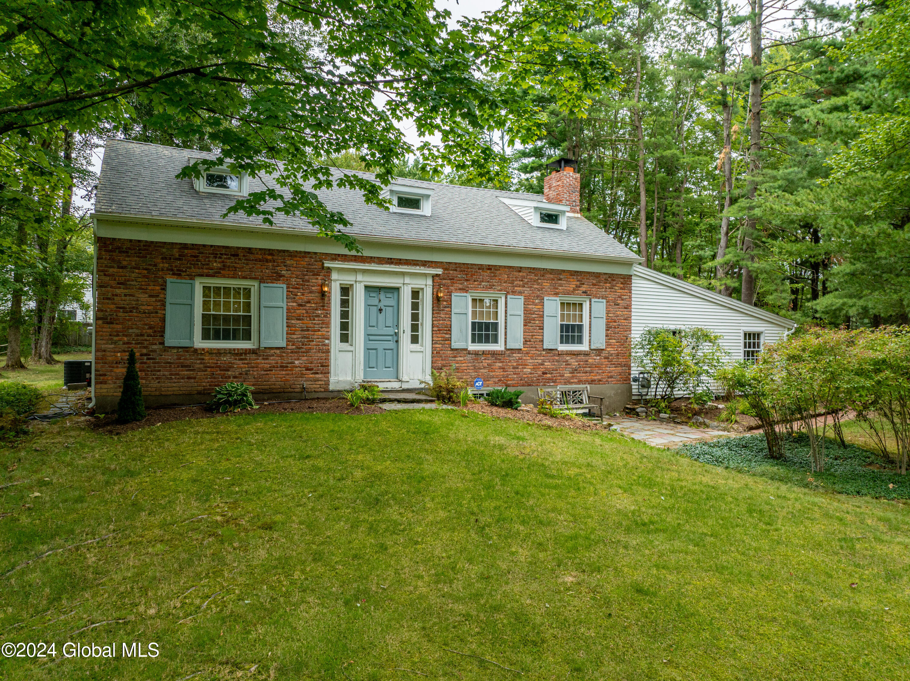 907 Inman Road Niskayuna, NY 12309 - Photo 4 of 53 907 Inman Rd