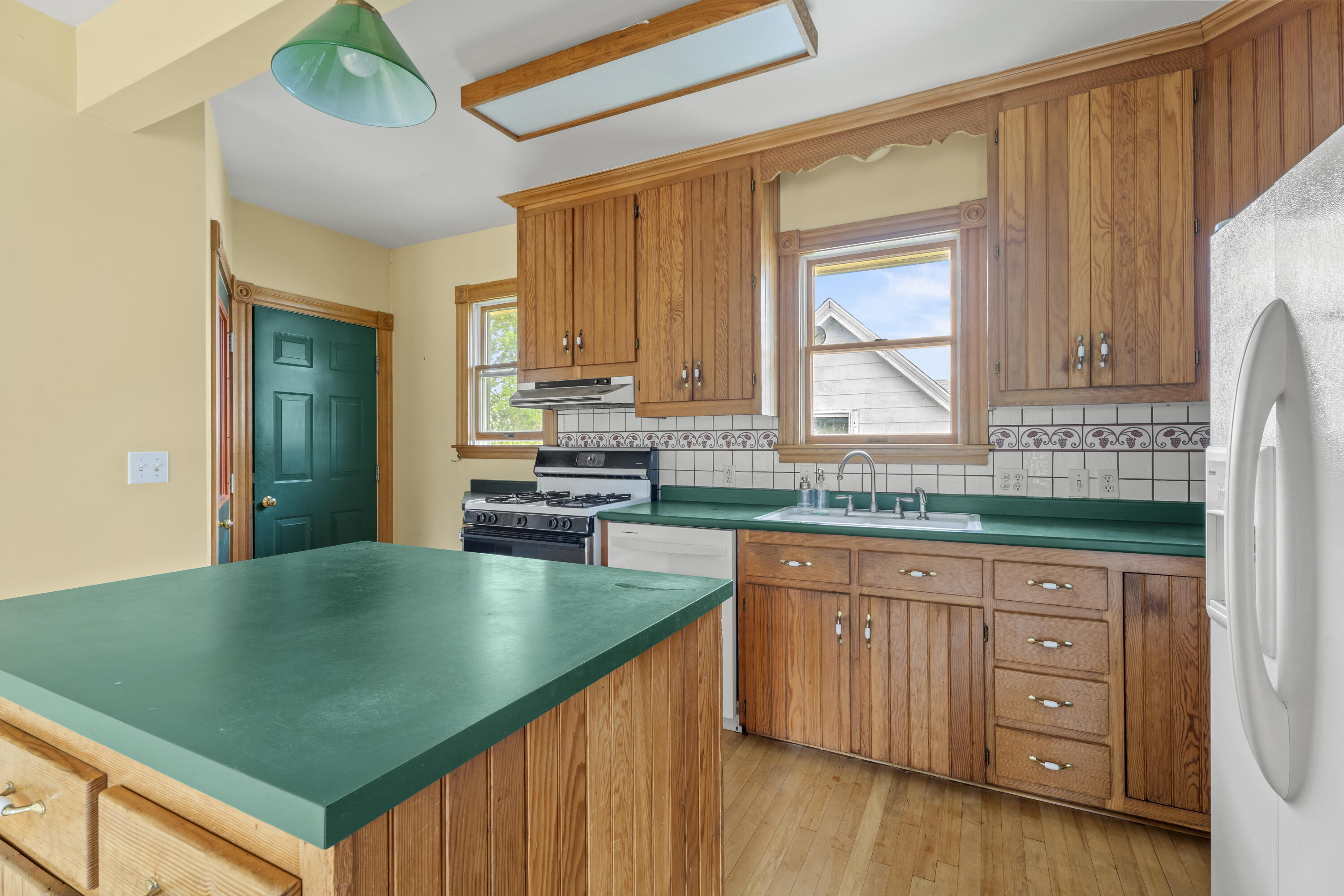 80 Maple Street Bangor, ME 04401 - Photo 27 of 55 DSC02080