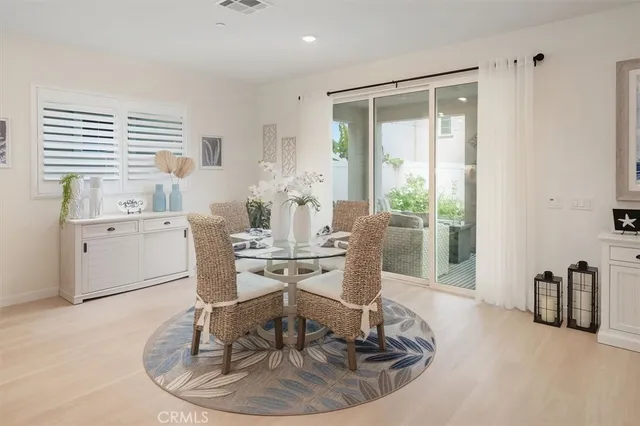 $950,000 | 20912 Silvergate Way, Newhall, CA 91321