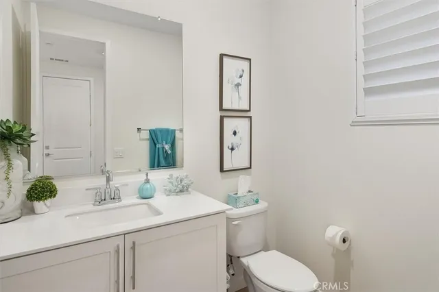 $950,000 | 20912 Silvergate Way, Newhall, CA 91321