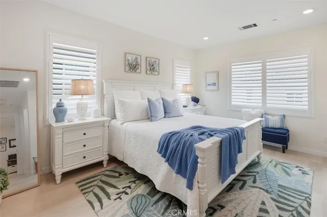 $950,000 | 20912 Silvergate Way, Newhall, CA 91321