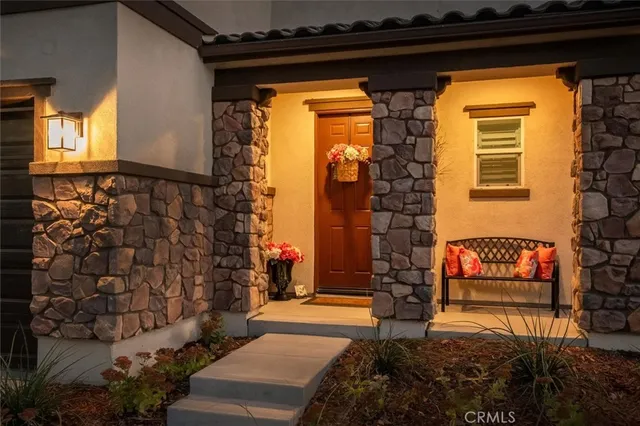 $950,000 | 20912 Silvergate Way, Newhall, CA 91321