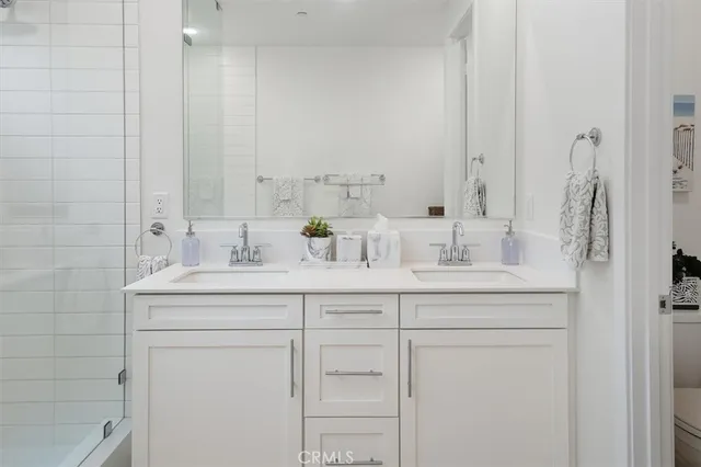 $950,000 | 20912 Silvergate Way, Newhall, CA 91321