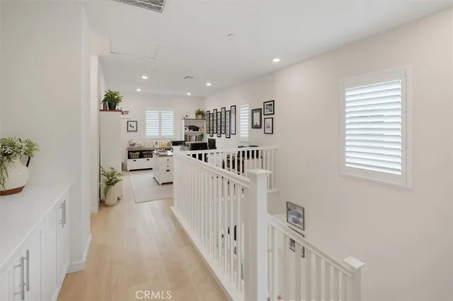 $950,000 | 20912 Silvergate Way, Newhall, CA 91321