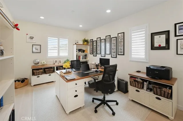 $950,000 | 20912 Silvergate Way, Newhall, CA 91321