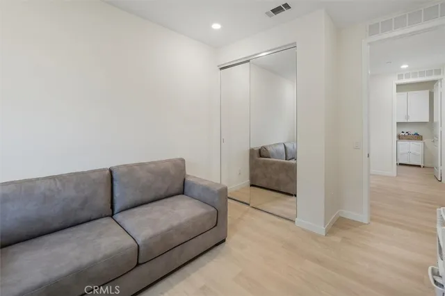 $950,000 | 20912 Silvergate Way, Newhall, CA 91321